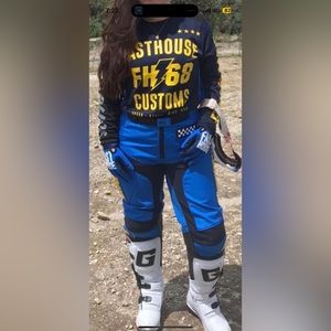 Fast house set just one time used perfect condition